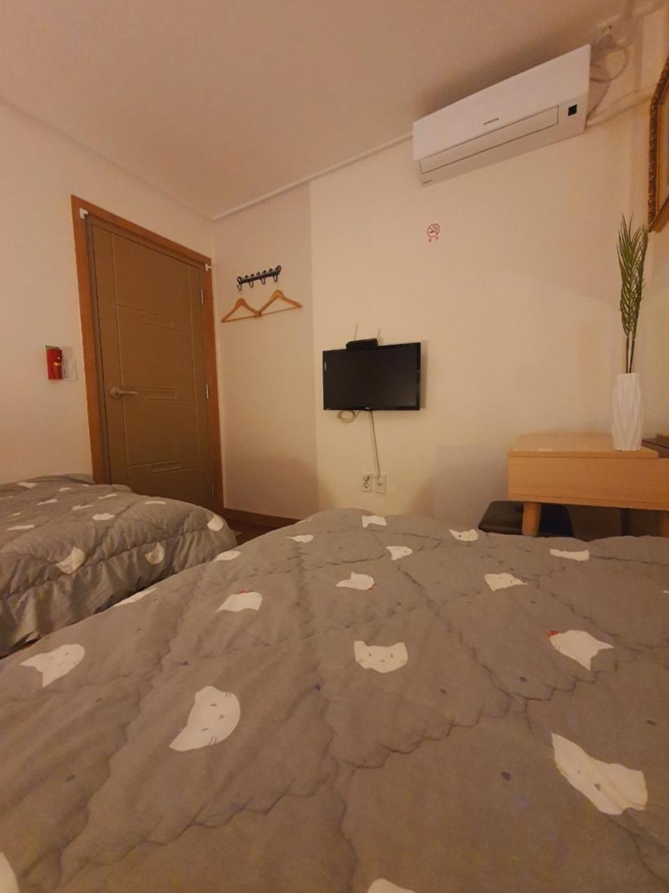 Rgb Guesthouse Jeonju Exterior photo